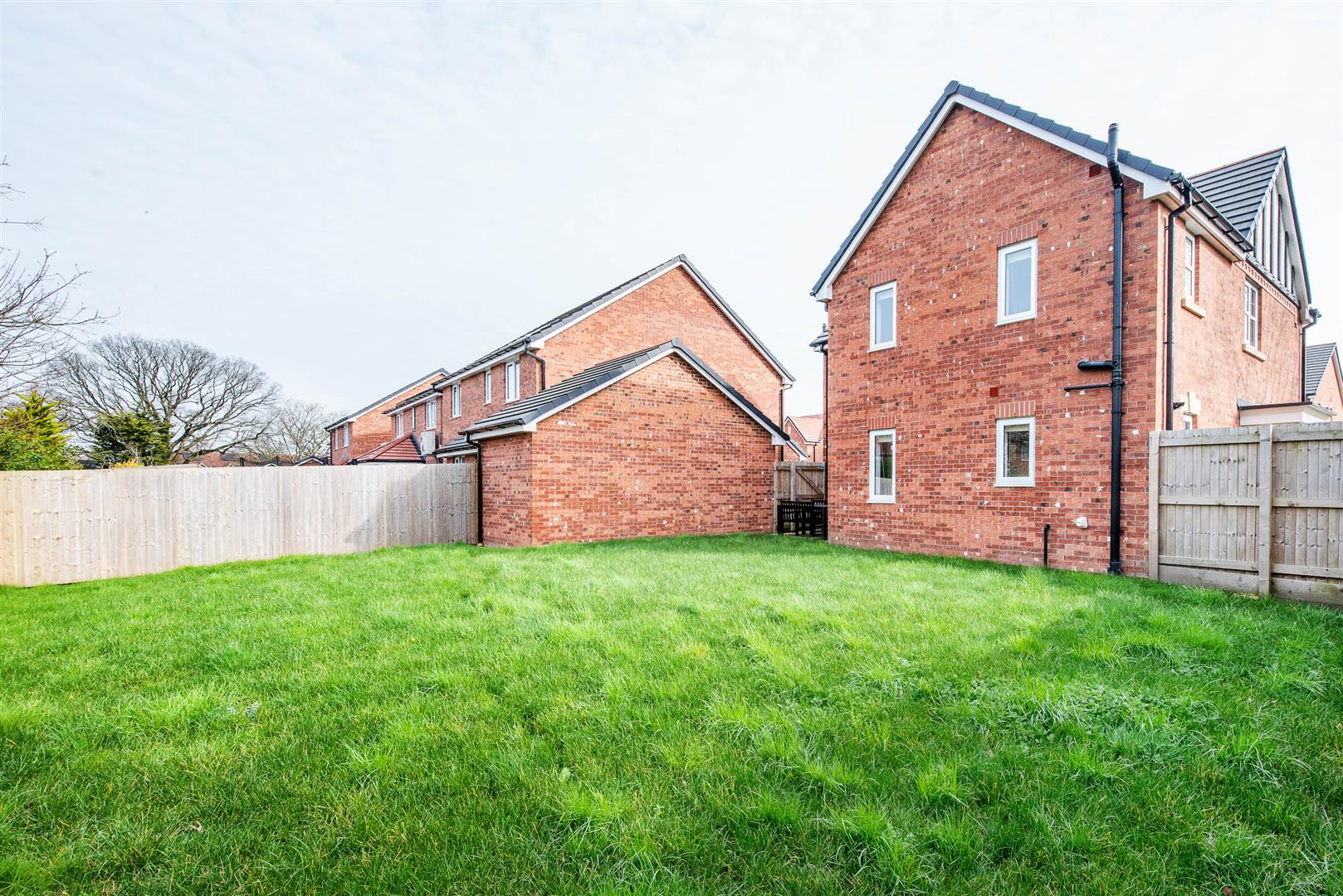 4 bed property in Marchioness Drive, Chorley